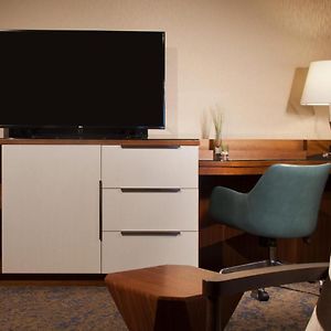 One-Bedroom Junior Suite